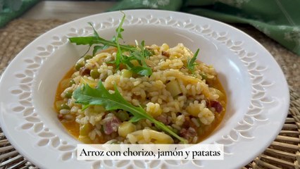 Arroz con chorizo, jamón y patata