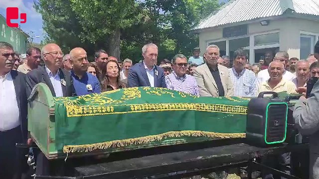 DEM Parti Eş Genel Başkanı Tuncer Bakırhan'ın dün vefat eden annesi İpek Bakırhan'ın cenaze namazı kılındı