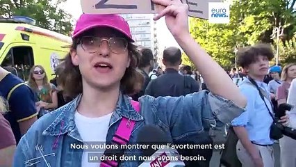 Pologne : des milliers de manifestants pour le droit à l'avortement