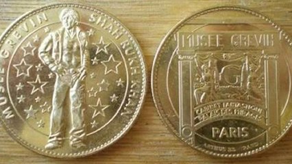 Shah Rukh Khan Honored With Special Gold Coin By Paris' Grevin Museum Truth, Fans Shocked
