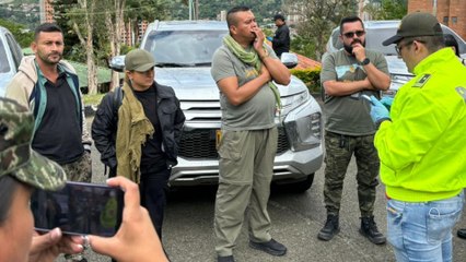 "Lamentable lo que está pasando en Colombia con la paz total": gobernador de Antioquia por disidentes de las Farc en vehículos de la UNP