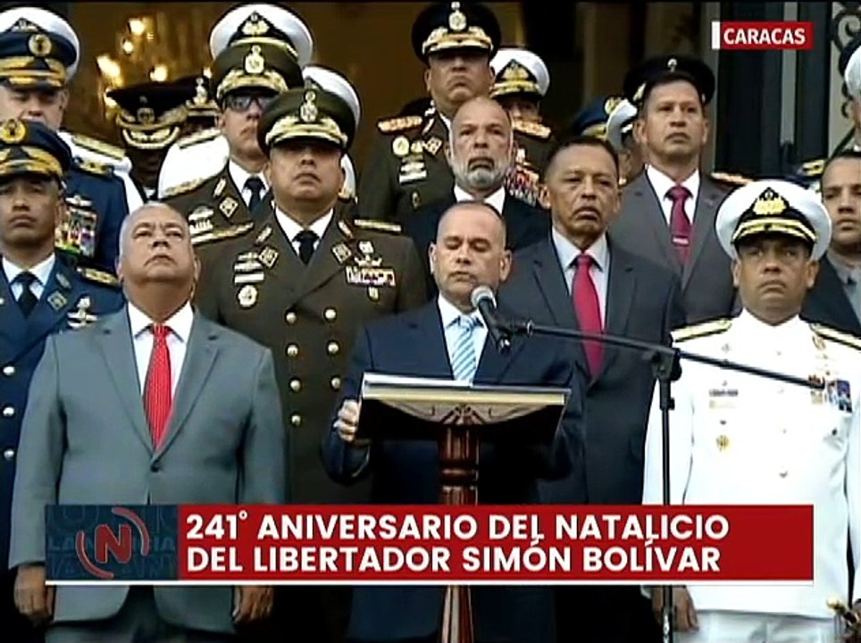 Con izada de bandera conmemoran natalicio de El Libertador y Día de la Armada Bolivariana