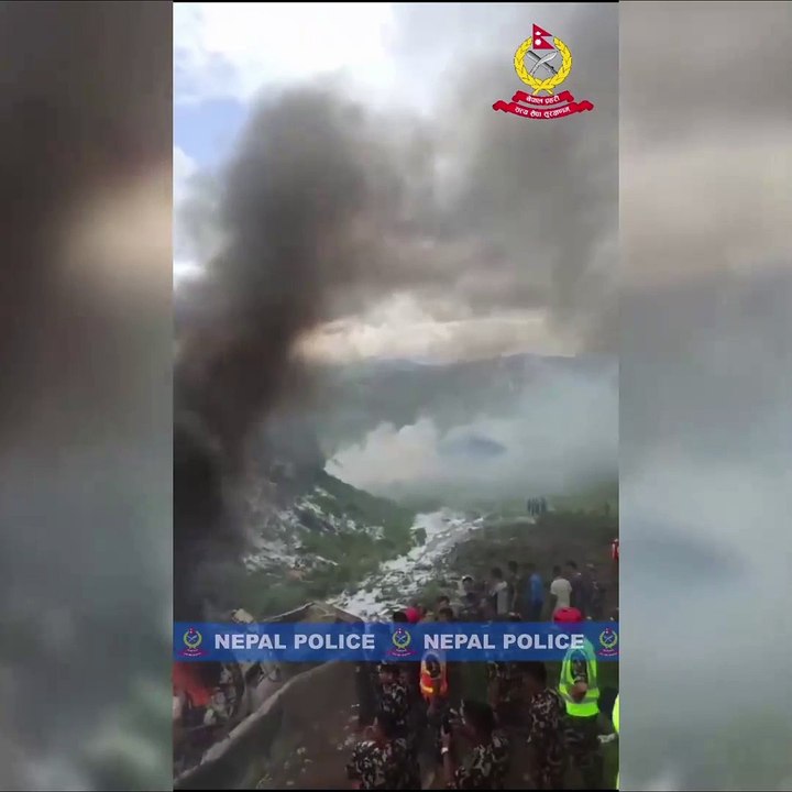 Nepal'de yolcu uçağı kalkış sırasında kaza yaptı