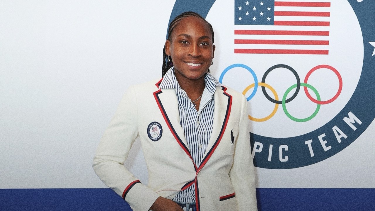 Tennis - Paris 2024 - When Coco Gauff learns to be a USA flag bearer with Lebron James!