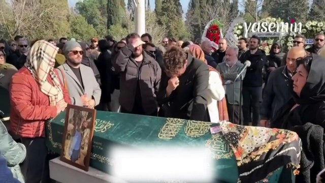 Birand Tunca'dan annesine acı veda! Gözyaşları içinde son yolculuğuna uğurladı