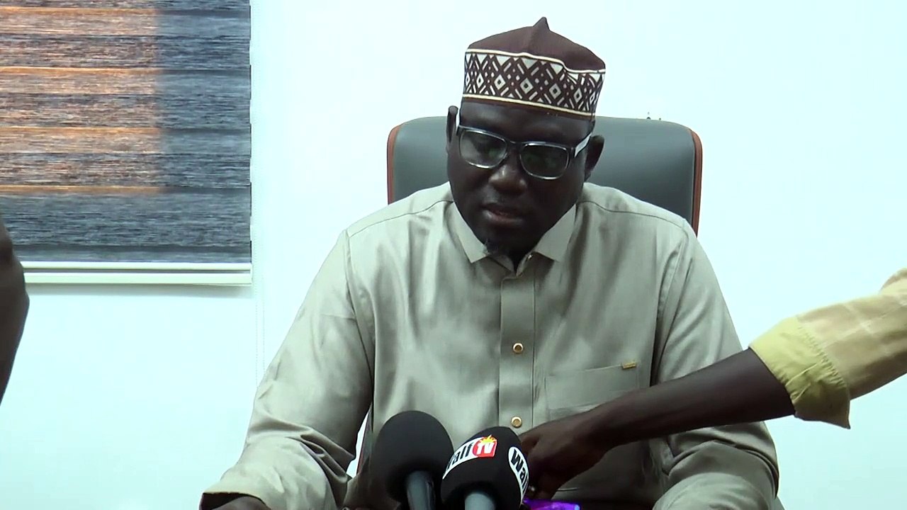 Attention : Ne pas confondre Djily Mbaye Lo avec Djily Abdou Khadre Lo