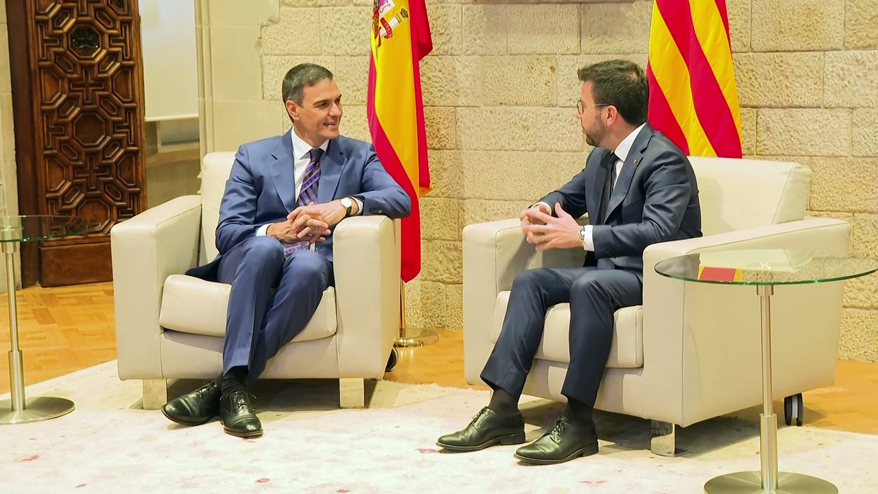 Sánchez y Aragonès se reúnen y firman el convenio de traspaso de la gestión del IMV