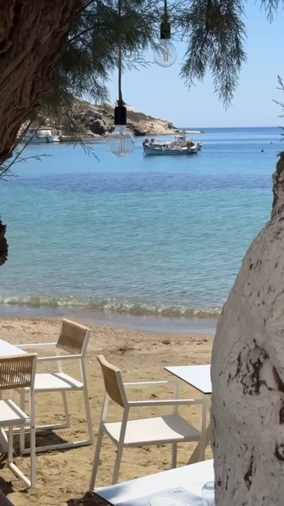 PETITE CRIQUE intimiste à Sifnos