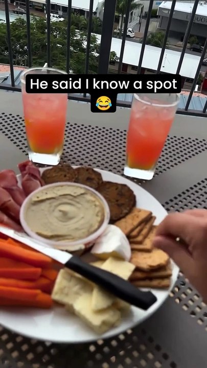 Here is a recipe for making delicious homemade mac and cheese-  The key steps are-  1. Undercook the macaroni noodles slightly so they don't get mushy when baked. Cook them until they are still quite firm, about 1-2 minu