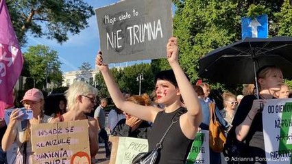 Polish protesters angry over failure to ease abortion law