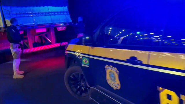 PRF do Paraná faz a maior apreensão de cigarros eletrônicos do país em 2024