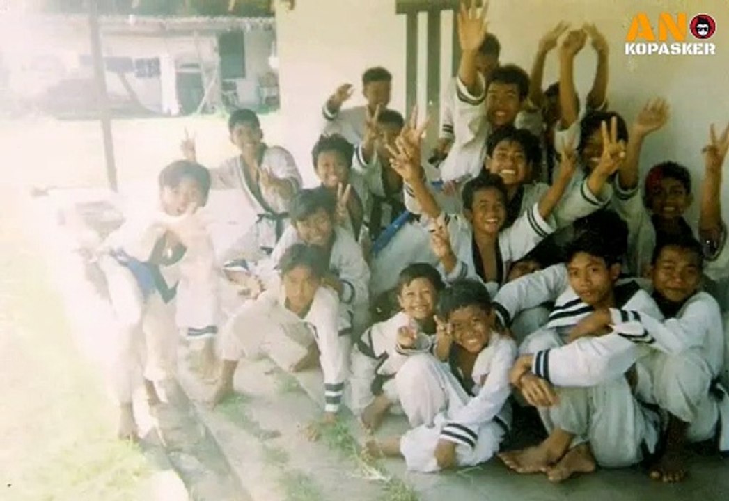 Foto Senior IKSPI Kera Sakti Ranting Kota Cabang Bojonegoro  sekitar tahun 1998 - 2000 Sumber : mas Topan, Banjarejo