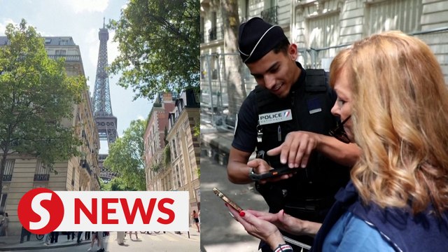 Parisians and tourists lament 'complicated and annoying' Olympic security zones