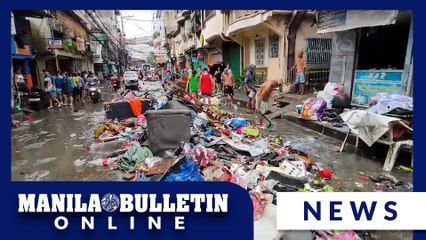 Brgy. Tatalon, Quezon City residents clear trashes, a day after Typhoon Carina hit