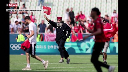 Envahissements de terrain, pétard, interruption... des débordements ont eu lieu pendant le match opposant le Maroc à l'Argentine