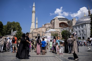 Ayasofya'nın açılışının 4'üncü yılı: Yerli ve yabancı turistler hayran kaldı