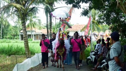 Pawai Karnaval Desa Ganding Timur Kecamatan Ganding