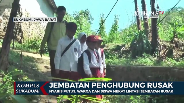 Nyaris Putus, Warga Dan Siswa Nekat Lintasi Jembatan Rusak
