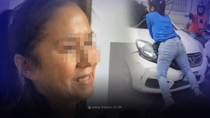 สาวกลัวรถชนรีบหนี โดดเกาะหน้ารถหวุดหวิด 🚗💥