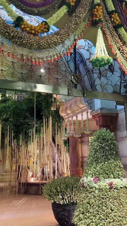Decor at Anant-Radhika's Wedding Ceremony ✨   #AnantRadhikaCelebration #ARWeddingCelebrations #AnantRadhikaWedding #anantandradhika #anantambaniwedding #anantwedsradhika #AnantRadhika #radhikamerchant #anantambaniradhikamerchantwedding #AnantRadhikaWeddin