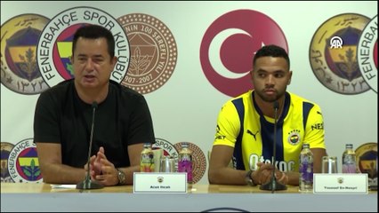 Fenerbahçe'de Youssef En-Nesyri 5 yıllık sözleşmeyi imzaladı