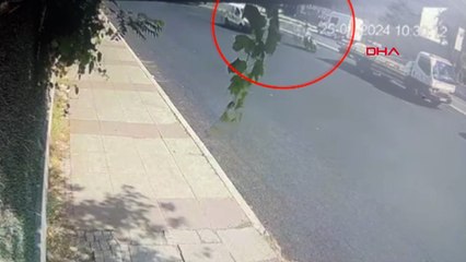 Motosiklet çekiciye çarptı; baba ile oğlu öldü! Kaza anı kamerada