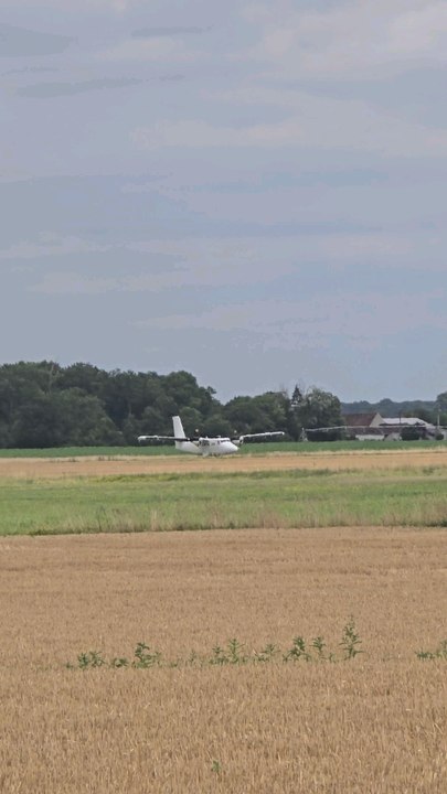 Largage Parachutiste en DHC-6