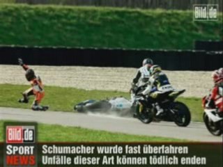 Schumacher, caduta in moto