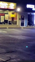 Warren jewel thieves flee, leaving loot scattered over parking lot