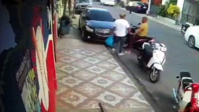 Momento en que matan a tiros a un hombre en San Pedro de Macorís