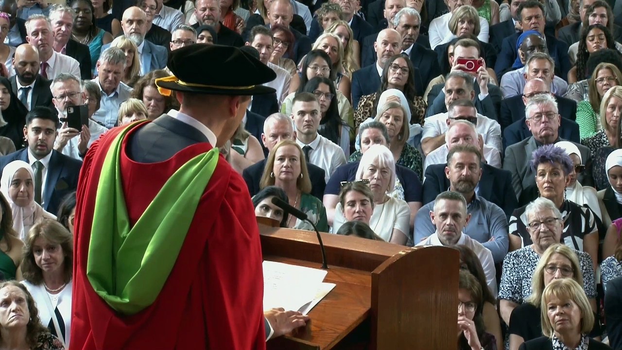 Leeds Rhinos legend Kevin Sinfield 'humbled' to receive honorary degree from University of Leeds