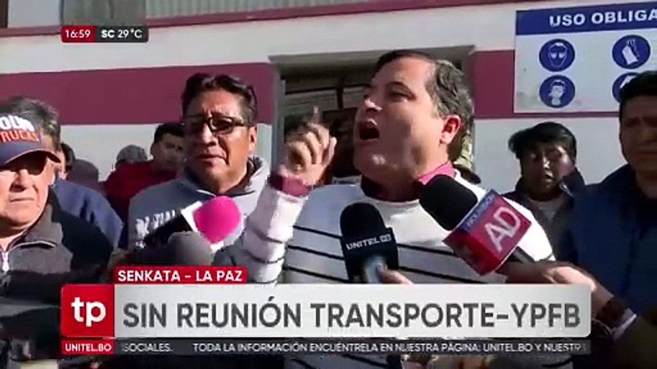 Fracasa intento de diálogo entre choferes y YPFB; el sector que demanda diésel se retiró de la planta de Senkata