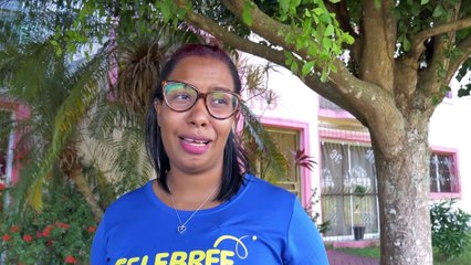 Tiraba la basura en la calle sin saber que se llevaría una gran lección