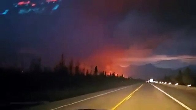 Un incendio forestal destruye la localidad de Jasper