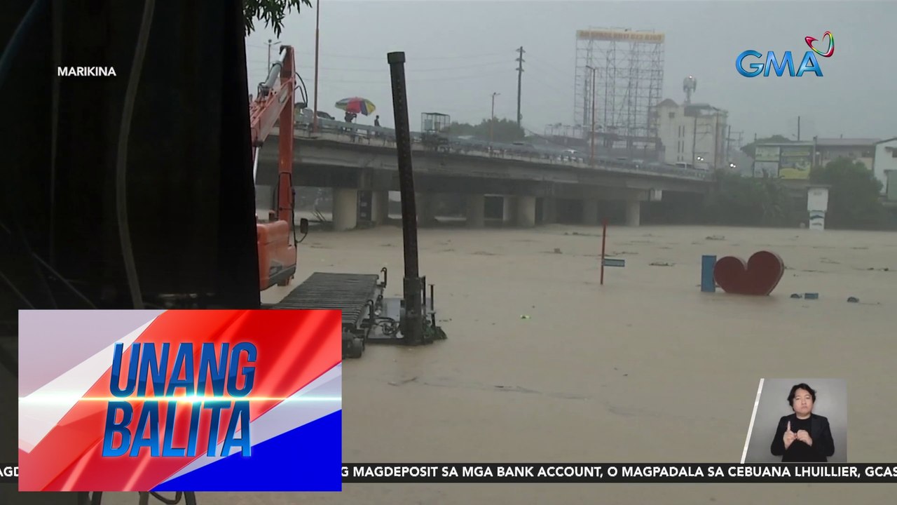 Makapal na putik na iniwan ng baha, problema ng maraming residente | Unang Balita