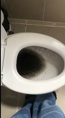 Así está el agua en el residencial  Juan Rafael Sur, según sus residentes