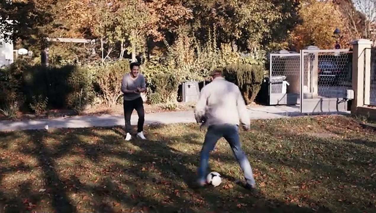 Jerks. S03E04-Blütezeit