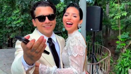 Ángela Aguilar manda mensaje para los Premios Juventud y Christian Nodal hace aparición sorpresa