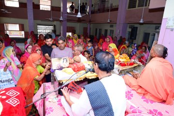 चातुर्मास में चल रहे प्रवचन में समझाई संत की महत्ता