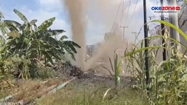 Pipa Pertamina di Rokan Hilir Bocor hingga Semburkan Minyak Mentah Setinggi 10 Meter