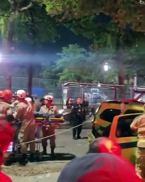 Nove feridos em acidente de 10 carros após rixa com condutor de autocarro