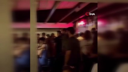 Yıldırım düştü ağaç alev alev yandı!