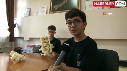 Liseli öğrenciler 3D yazıcı ile motor prototipleri geliştirdi