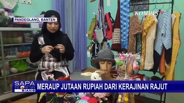 Perempuan Asal Pandeglang Raup Cuan Jutaan Rupiah dari Kerajinan Rajut