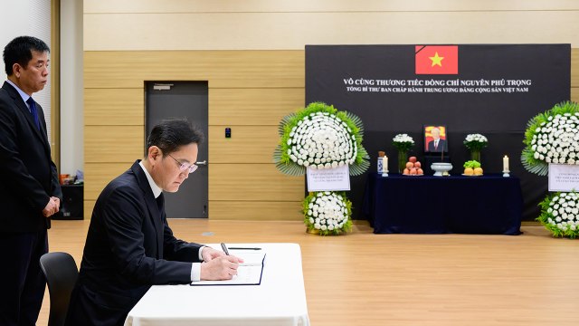 [기업] 이재용·최태원 등 재계인사, 베트남 서기장 조문... 든든한 경제 동반자 / YTN