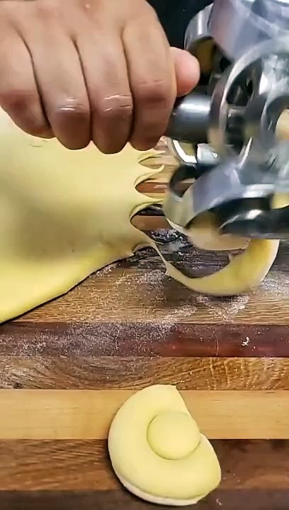  Exellent Donut Cutting Tool
