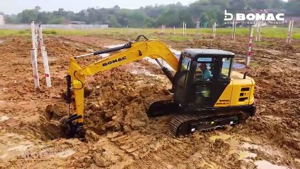 DELIVERY BOMAC HEAVY DUTY EXCAVATOR BE84-9E-CT MENUJU PT. MACAN DAYA KONSTRUKSI