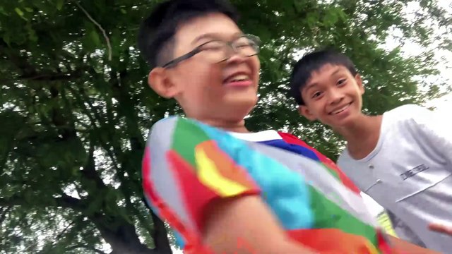 Hội học sinh trẻ trâu đam mê thả diều sáo hài hước vui nhộn bộ tứ báo thủ tại Vĩnh Lộc A