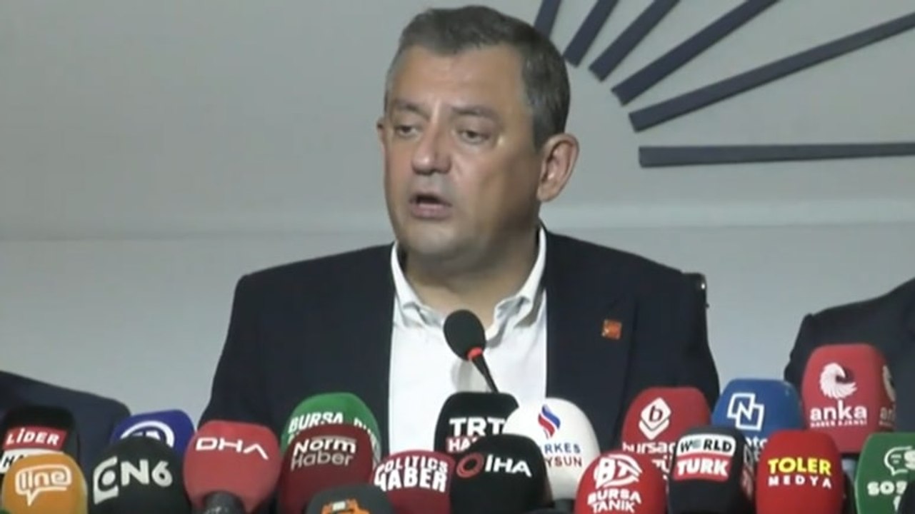 Özgür Özel: Belediyelere mali darbe girişiminde bulunuluyor