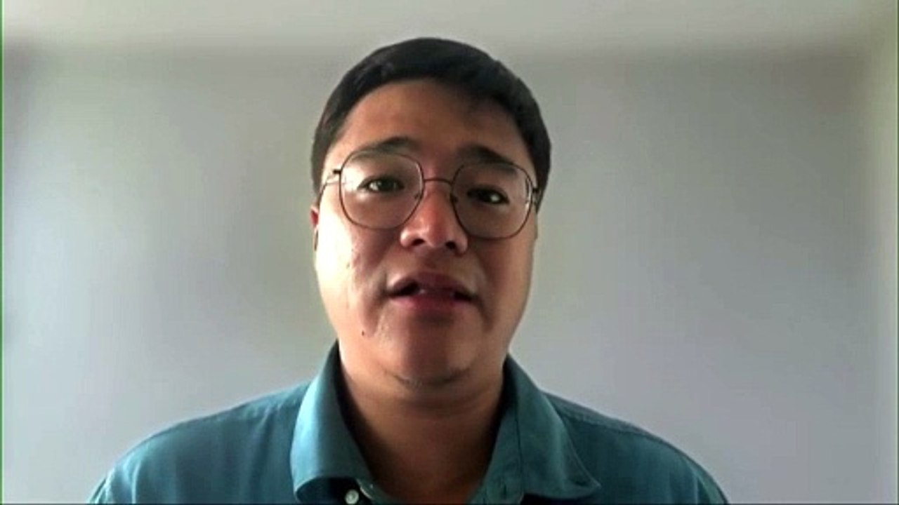 Tanker capsizes causing massive oil spill in Philippines